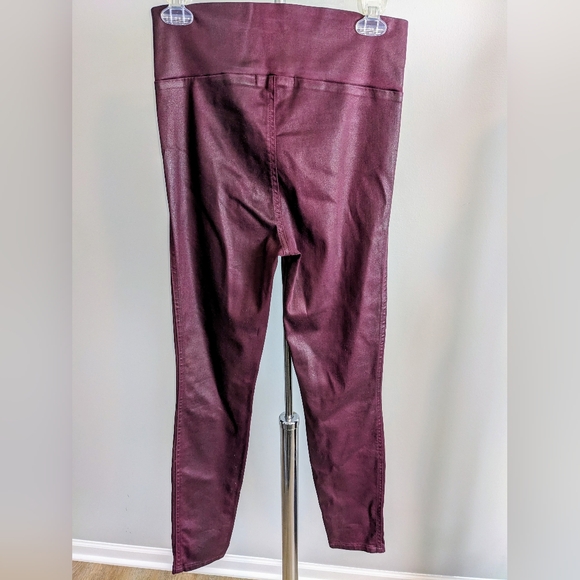 Level 99, Size Small, Burgundy leggings, high-waist, Soft Shimmer - Picture 5 of 9